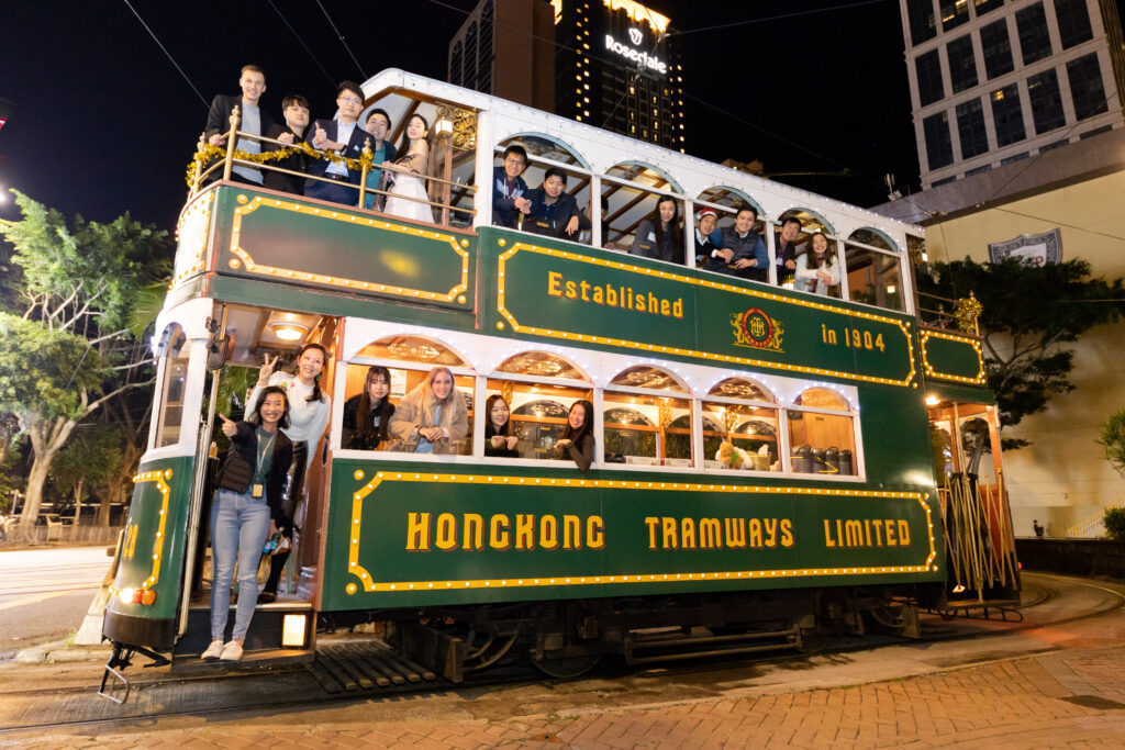 Christmas Tram Party_20221221-FBE_2405
