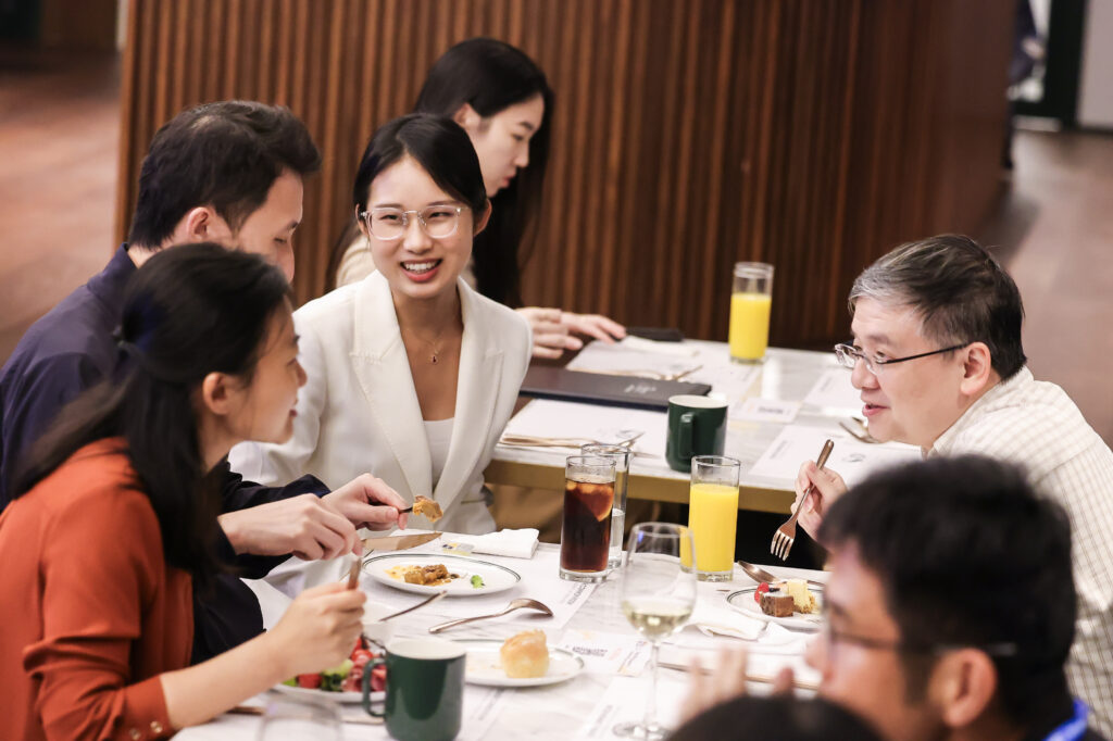 YAA Networking Buffet Dinner cum Certificates Present_2YANG0492